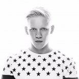 Maiki Vanics - Somebody To Love