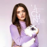 Juli Chan - Stunning Babe